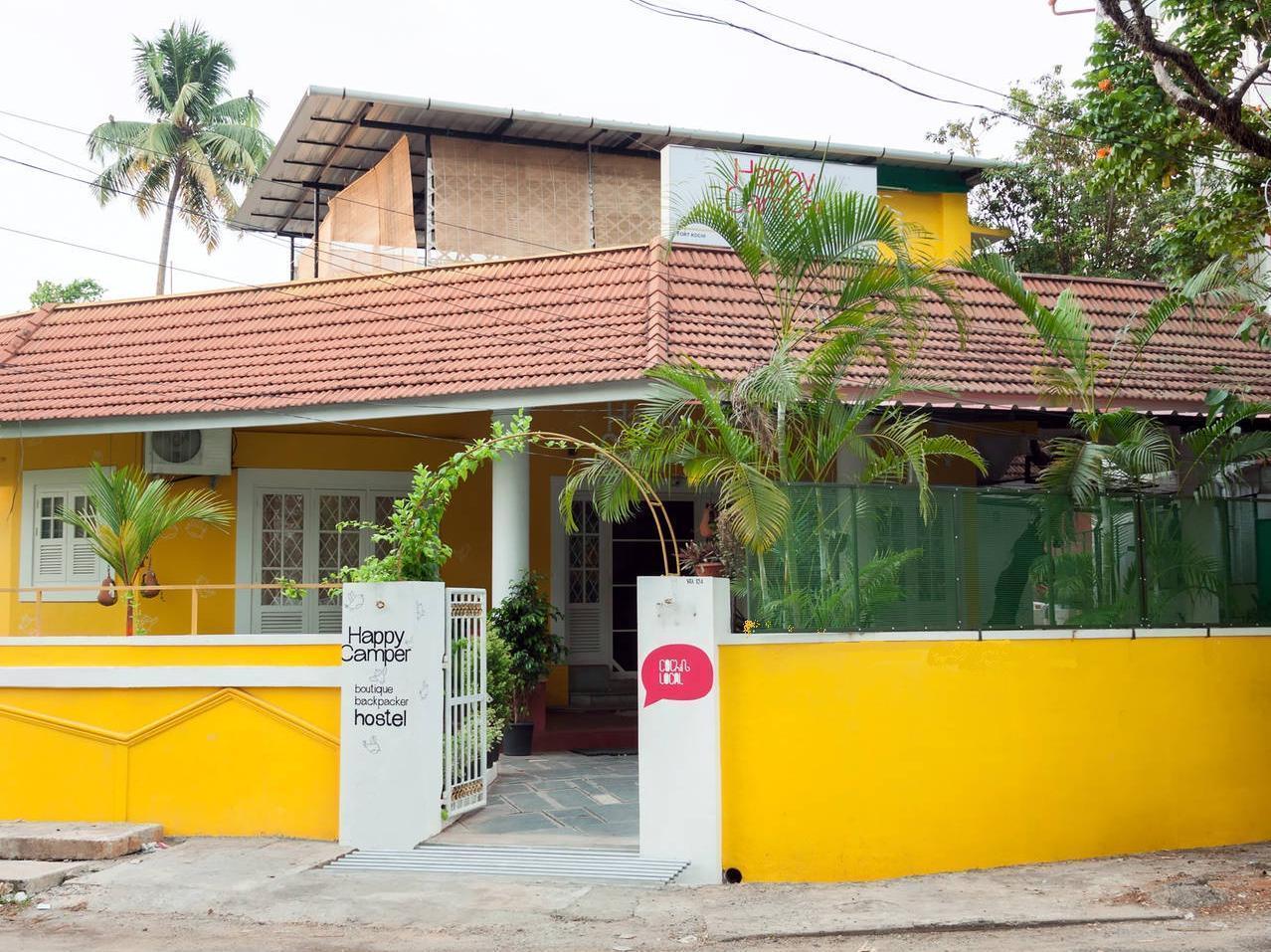 Happy Camper Hostel Kochi Exterior photo